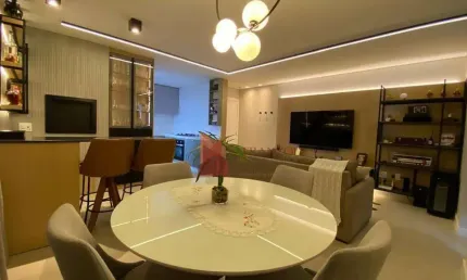 Apartamento com 2 suítes Mobiliado à venda, 84 m² por R$ 1.450.000 - Centro - Itajaí/SC