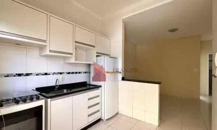 LOCAÇÃO: Apartamento semiMOBILIADO no bairro Vila Operária, Itajaí