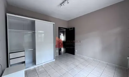 Casa comercial com 1 sala para alugar na Rua Camboriú, 503, Centro, Itajaí