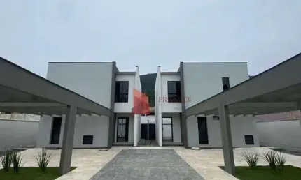 À VENDA! Sobrado de Alto Padrão com 3 Suíte, 135 m² - Ressacada - Itajaí/SC