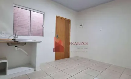 LOCAÇÃO: Kitinete semi MOBILIADA, com Dormitório separado, Cidade Nova, Itajaí/SC!