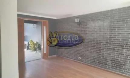 Sobrado a venda no bairro Vila Valparaíso - Santo André
