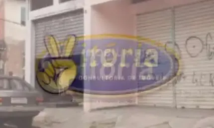 Prédio comercial c/ 2 salões e 3 moradias - para venda no bairro joão de barros