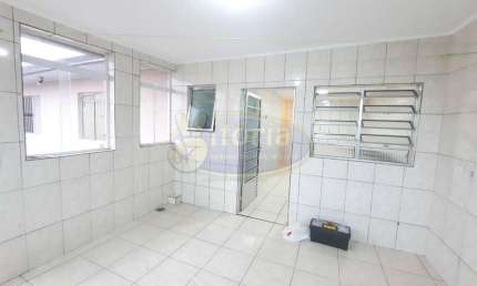 Casa com 2 quartos para alugar no Batistini, São Bernardo do Campo 