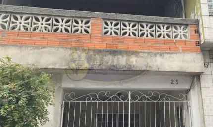 Casa com 2 quartos para alugar no Jardim Ipê, São Bernardo do Campo 