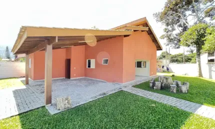 Casa à venda no bairro Jardim Carolina em Ubatuba/SP