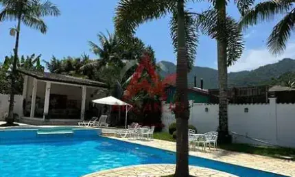 UBATUBA COUNTRY CLUBE - Casa com 6 domitórios a venda  em Condomínio fechado