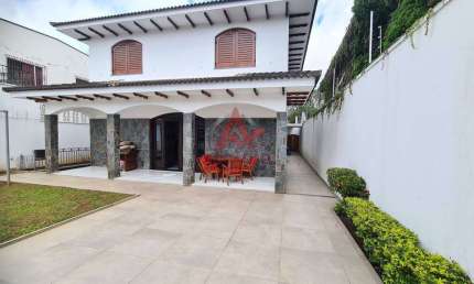 Casa de Alto Padrão 04 suítes, área de lazer,em São Paulo