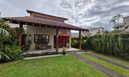 SOBRADO COM 05 DORMITÓRIOS , A VENDA NO BAIRRO DO ITAGUÁ - UBATUBA