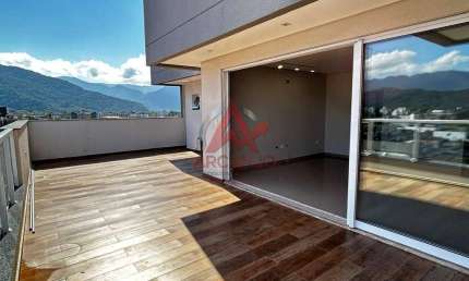 Cobertura a venda em Ubatuba com 140m² de área útil