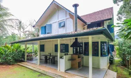 Casa em condomínio fechado com 4 quartos à venda na Enseada, Ubatuba 