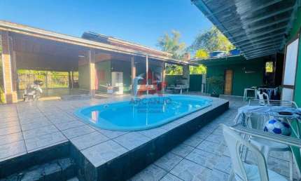 CASA A VENDA NA PRAIA DO ESTALEIRO PROXIMO AO MAR COM EDICULA NOS FUNDOS