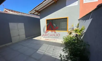 Casa a venda no centro de ubatuba com 02 dormitorios