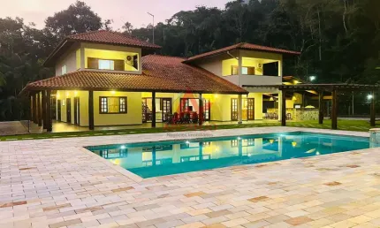Casa com 6 dormitórios 5000m² de terreno a venda em Ubatuba- SP
