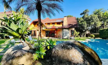 Casa A Venda Em Ubatuba Com 4 Suítes Região Central
