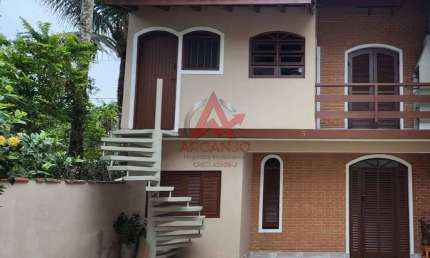 CASA A VENDA EM CONDOMINIO FECHADO NA PRAIA DA SUNUNGA COM APENAS 7 CASAS