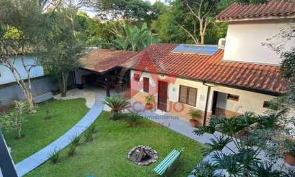 Apartamento com 7 quartos à venda na Barra da Lagoa, Ubatuba 