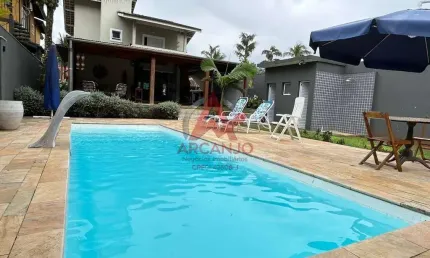 Casa a venda Mobiliada com 3 Suítes Em Condomínio Fechado Ubatuba-SP