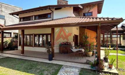 Casa A Venda Mobiliada Em Condomínio Fechado - Ubatuba-SP