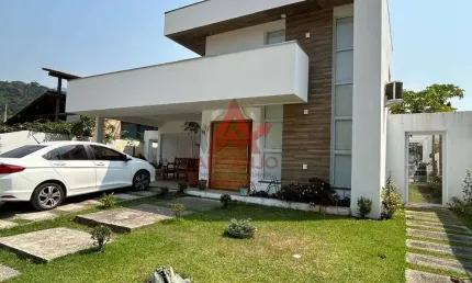 UBATUBA COUNTRY CLUBE - Casa A Venda Em Condomínio Fechado Com 4 Dormitórios - Ubatuba-SP
