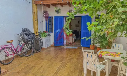 Casa Sobrado 02 dormitórios, 02 suítes , próximo  das praias