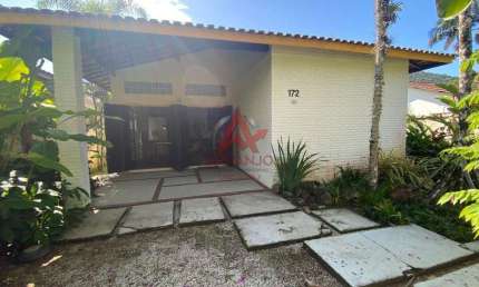 CASA EM CONDOMINIO FECHADO NA PRAIA DA LAGOINHA COM 05 DORMITORIOS PROXIMO AO MAR