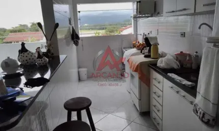 Apartamento no centro de ubatuba com 03 dormitórios sendo 01 suíte