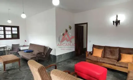Casa a venda de 3 dormitórios sendo 2 suítes, fácil acesso a Praia do Pereque Açu em Ubatuba/SP.