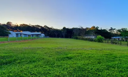 Lindo terreno a venda com 2.590 m2 no condomínio green village| cambé-pr