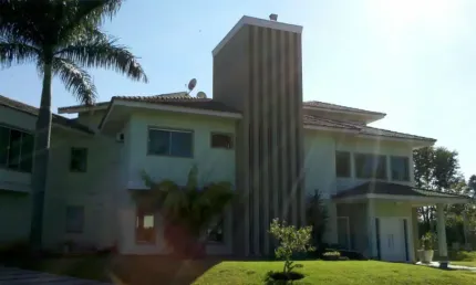 Espetacular e único, sobrado em condomínio fechado com 680 m2 em cambé
