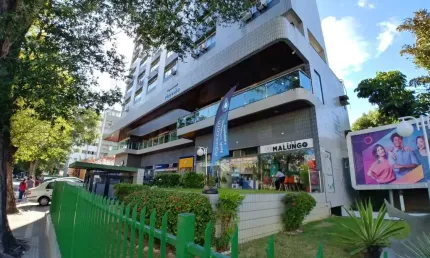 Apresentamos esta sala comercial de 35m² no Empresarial Phoenix - Espinheiro!
