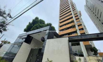 Excelente apartamento no Derby com 254m² no Edf. Solar do Cuyambuca.