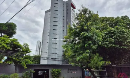 Imóvel impecável de 308 m², localizado no charmoso bairro de Casa Forte!