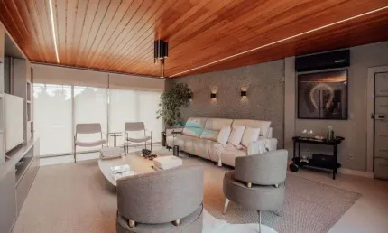 Casa com 4 quartos à venda na Avenida Luiz Rosseto, 165, Caravelle, Londrina