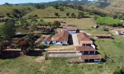 Fazenda com 2 salas à venda na Rua Alice Eduvirges, 1111, Caçapava Velha, Caçapava