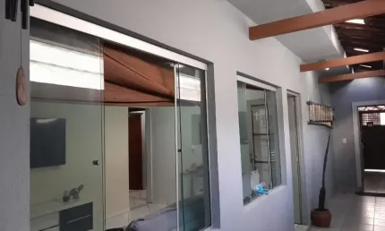 Casa com 3 quartos à venda na Avenida Um, 11, Jardim Uirá, São José dos Campos