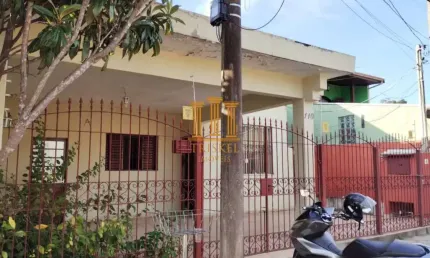 Casa 3 dorm com suíte e edícula na Vila São Geraldo em Taubaté - CA547