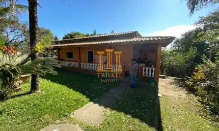 Chácara 3 Dorm com suíte piscina e área gourmet no Vila Velha em Caçapava - CH617