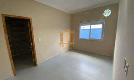 Casa em condomínio 3 Dorm com 2 suítes e piscina - CA182