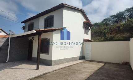 Casa para Venda em Volta Redonda, Jardim Belvedere, 2 dormitórios, 2 banheiros, 4 vagas