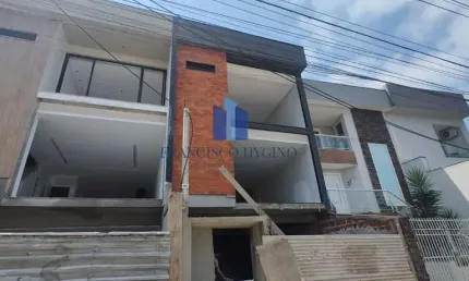 Casa para Venda em Volta Redonda, Jardim Belvedere, 3 dormitórios, 3 suítes, 4 banheiros, 4 vagas