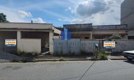 Casa à venda na Rua Machado de Assis, São João, Volta Redonda