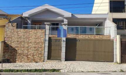 Casa para Venda em Volta Redonda, Jardim Belvedere, 3 dormitórios, 2 suítes, 4 banheiros, 2 vagas