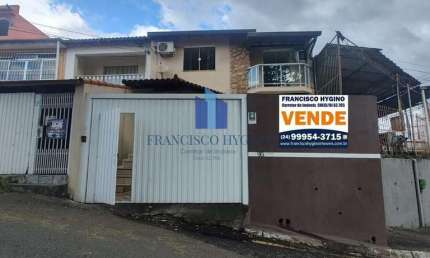Casa para Venda em Volta Redonda, Conforto, 3 dormitórios, 1 suíte, 3 banheiros, 6 vagas
