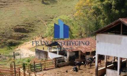 Sítio para Venda em Valença, Santa Isabel do Rio Preto, 2 dormitórios, 2 banheiros, 1 vaga