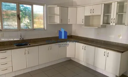 Casa para Venda em Volta Redonda, Jardim Amália, 3 dormitórios, 1 suíte, 3 banheiros, 5 vagas