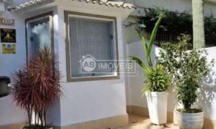 Sobrado com 3 dorms, Gonzaga, Santos - R$ 1.85 mi, Cod: 4169