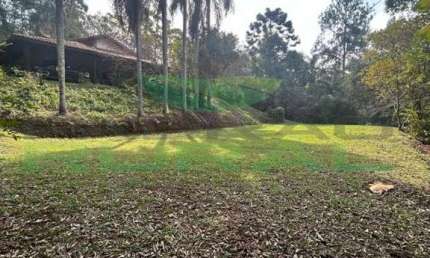 Chácara para Venda em São Roque, 3 dormitórios, 1 banheiro, 4 vagas