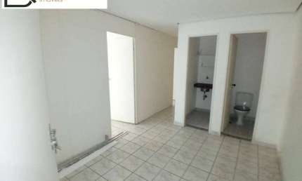Excelente  Salas Comercial com Divisórias, 1 Copa, 2 Banh, 1 Vaga, 40m