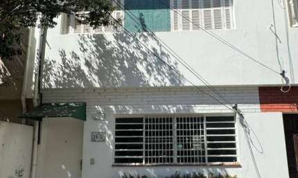 Excelente casa vila, Aclimação c/3 dorms, sala, depend, coz, vaga, 118m²
